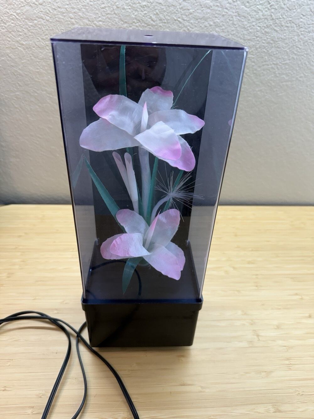 Vintage 1980s Color Changing Small Desktop Fiber Optic Flower Display Light Lamp